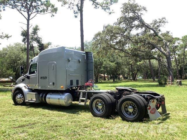 Peterbilt 579 中古トラクターヘッド | トレーラーヘッド