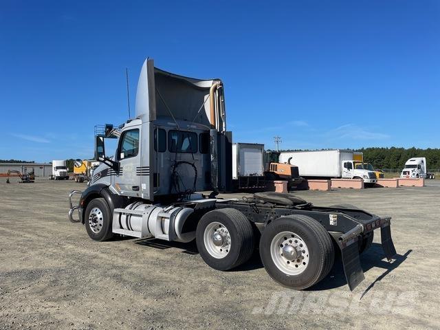 Peterbilt 579 中古トラクターヘッド | トレーラーヘッド
