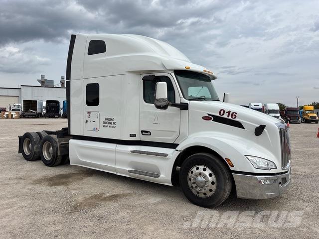Peterbilt 579 中古トラクターヘッド | トレーラーヘッド