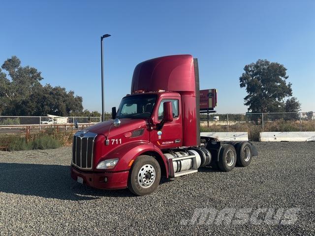 Peterbilt 579 中古トラクターヘッド | トレーラーヘッド