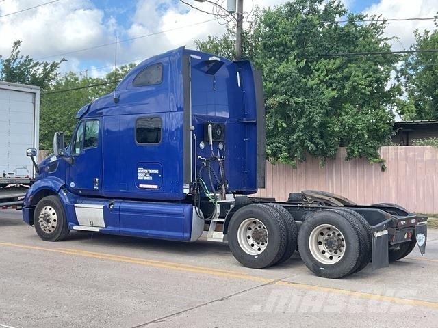 Peterbilt 587 中古トラクターヘッド | トレーラーヘッド