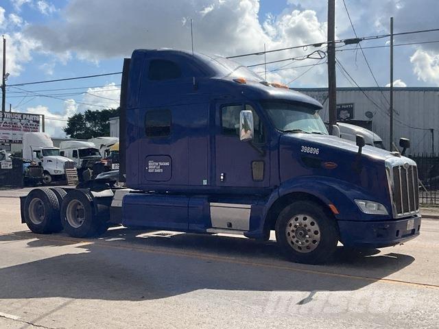 Peterbilt 587 中古トラクターヘッド | トレーラーヘッド