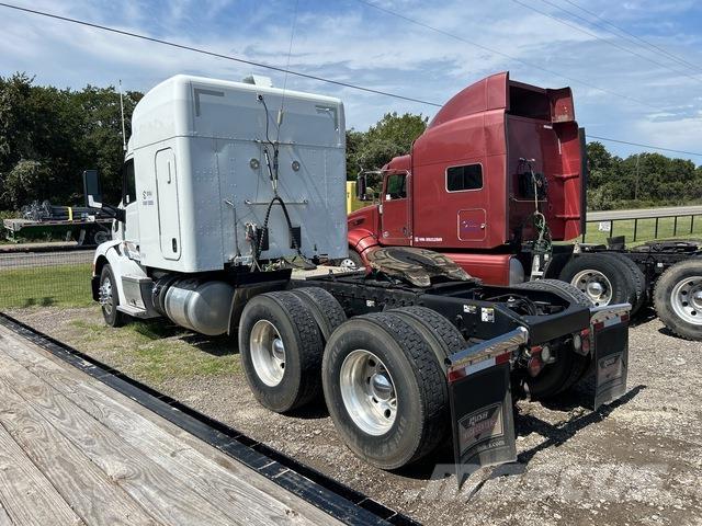 Peterbilt 589 中古トラクターヘッド | トレーラーヘッド