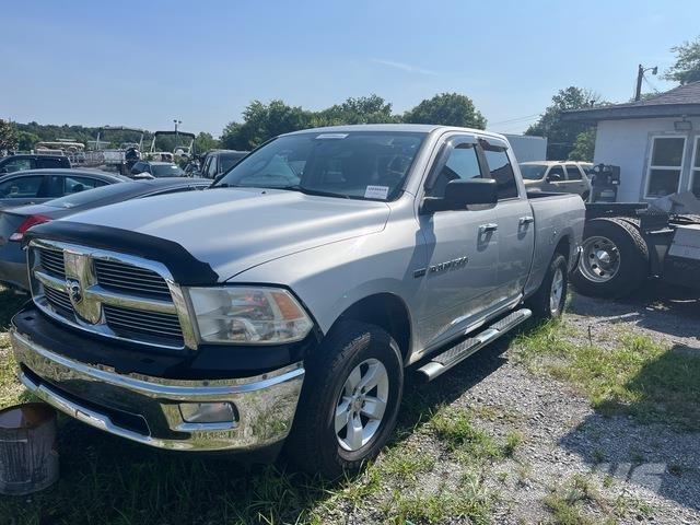 RAM 1500 ピックアップ／ドロップサイド