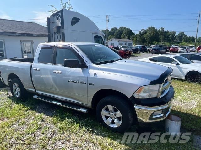 RAM 1500 ピックアップ／ドロップサイド