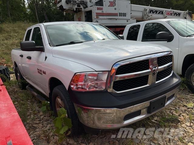 RAM 1500 ピックアップ／ドロップサイド