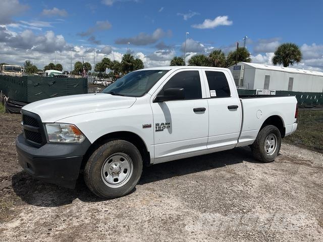 RAM 1500 ピックアップ／ドロップサイド