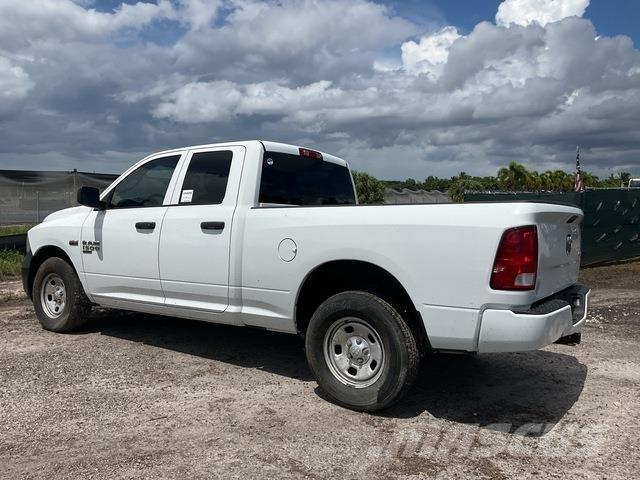 RAM 1500 ピックアップ／ドロップサイド