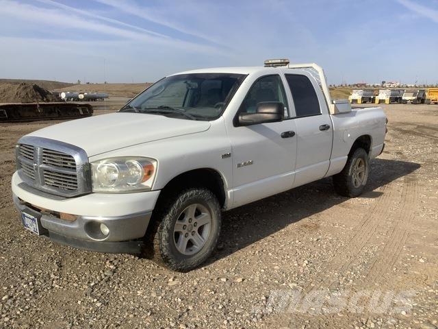 RAM 1500 ピックアップ／ドロップサイド