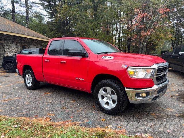RAM 1500 ピックアップ／ドロップサイド
