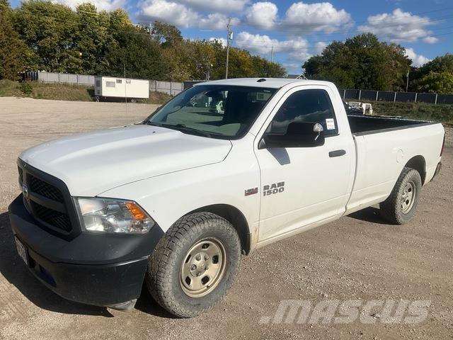 RAM 1500 ピックアップ／ドロップサイド