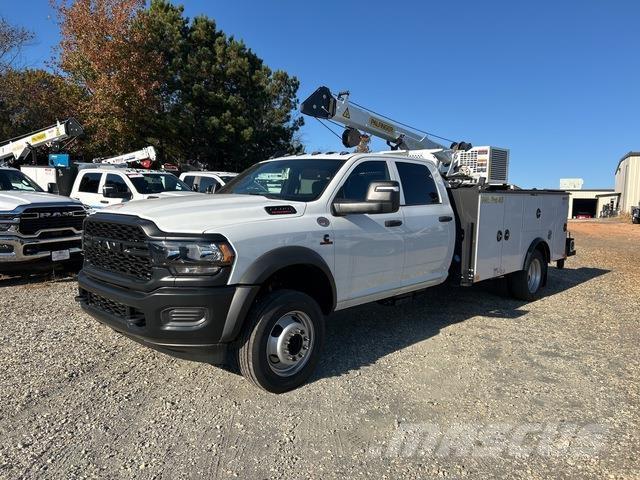 RAM 2024 多目的／汎用車両