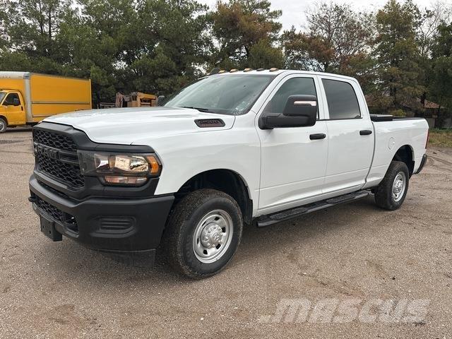 RAM 2500 ピックアップ／ドロップサイド