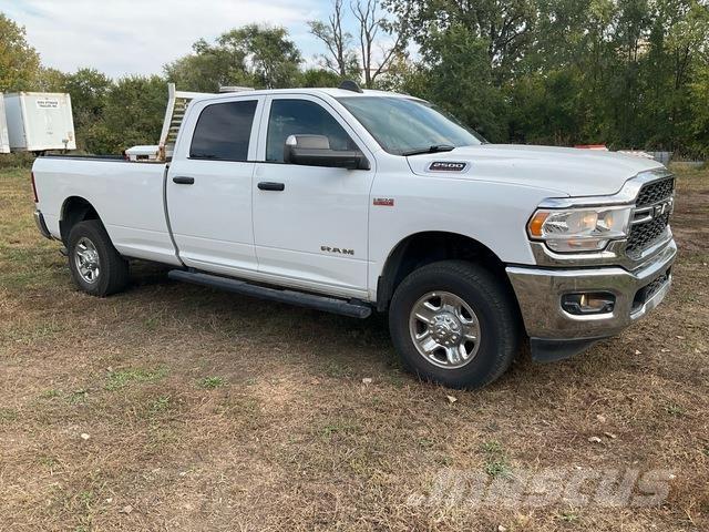 RAM 2500 ピックアップ／ドロップサイド