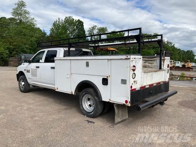 RAM 3500 ピックアップ／ドロップサイド