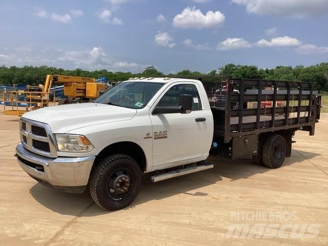 RAM 3500 平ボディー