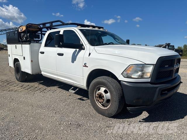 RAM 3500 ピックアップ／ドロップサイド