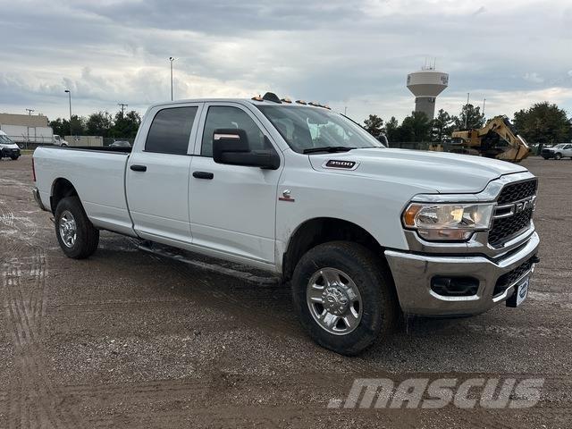 RAM 3500 ピックアップ／ドロップサイド