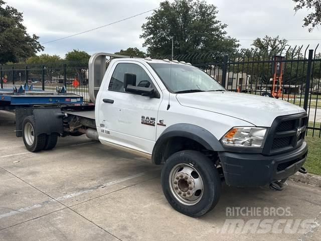 RAM 5500 中古トラクターヘッド | トレーラーヘッド