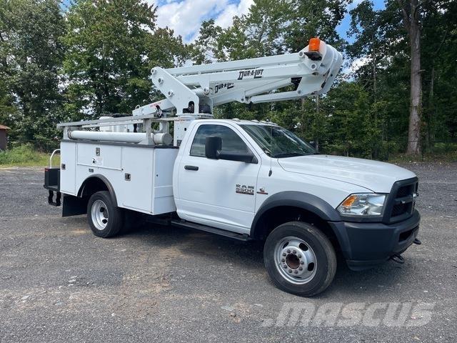 RAM 5500 トラック高所作業車