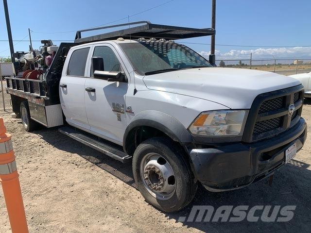 RAM 5500 クレーントラック、ユニック車
