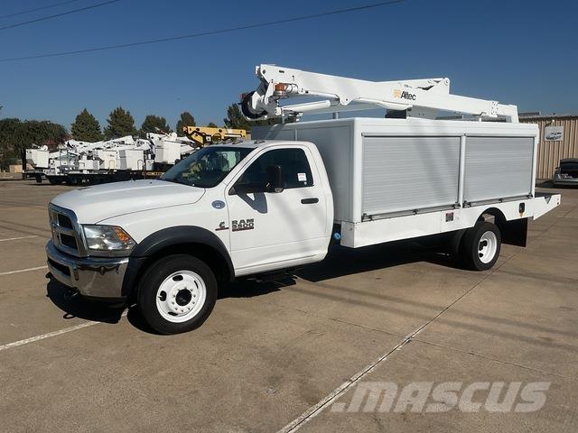 RAM 5500 トラック高所作業車