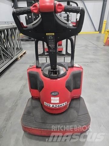 Raymond 8410 ハンドパレットトラック