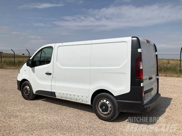 Renault Trafic パネルバン