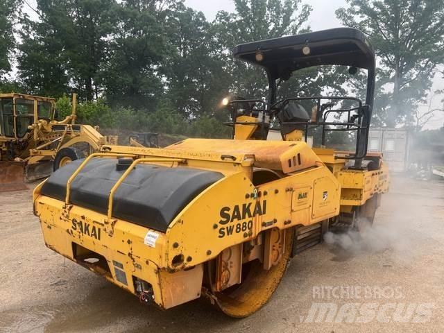 Sakai SW880 タンデムローラ