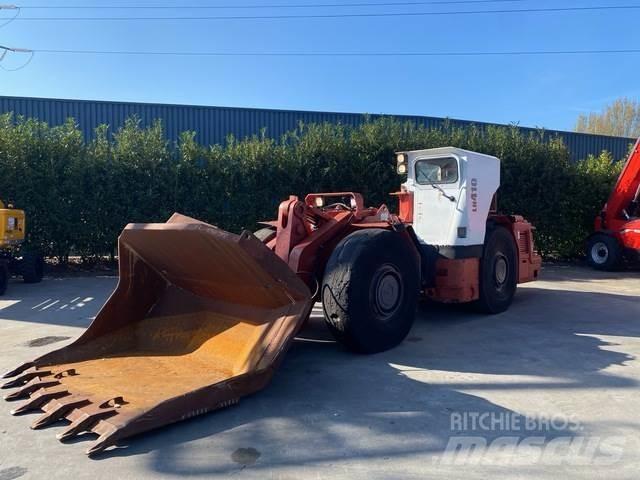 Sandvik LH410 地下ローダー