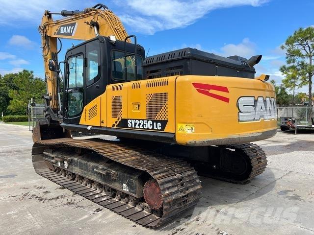 Sany SY225C LC 大型油圧ショベル12t以上（パワーショベル・ユンボ）