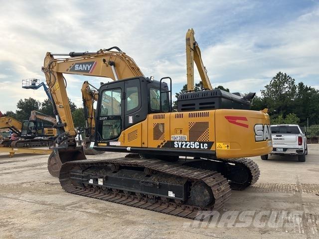 Sany SY225C LC 大型油圧ショベル12t以上（パワーショベル・ユンボ）