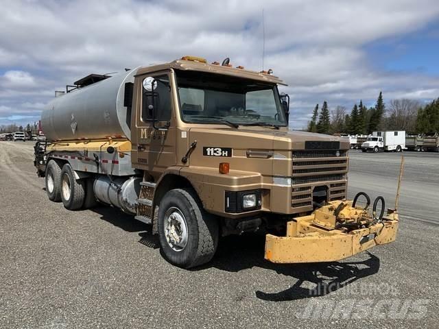 Scania 113H ミキサー車