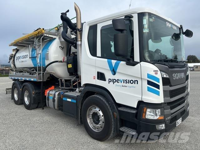 Scania P320 コンバイン／バキュームトラック