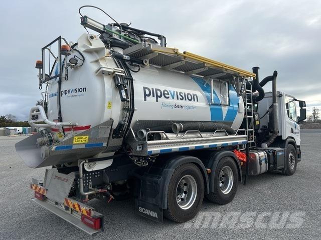 Scania P320 コンバイン／バキュームトラック