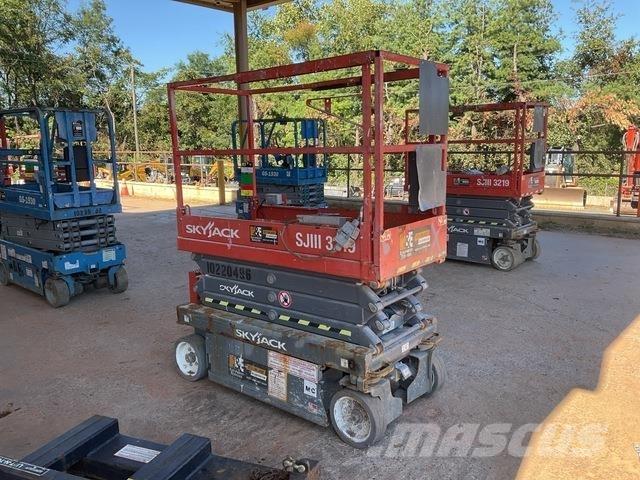SkyJack 3219 シザースリフト