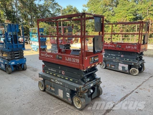 SkyJack 3219 シザースリフト