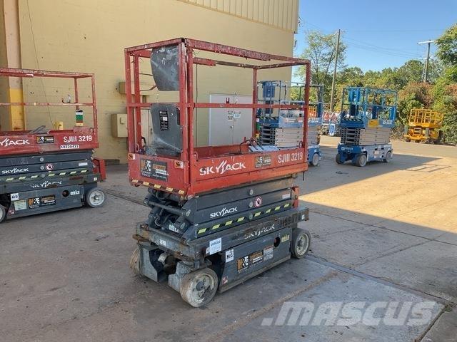 SkyJack 3219 シザースリフト
