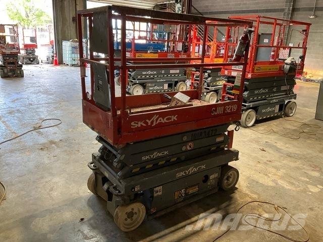 SkyJack 3219 シザースリフト