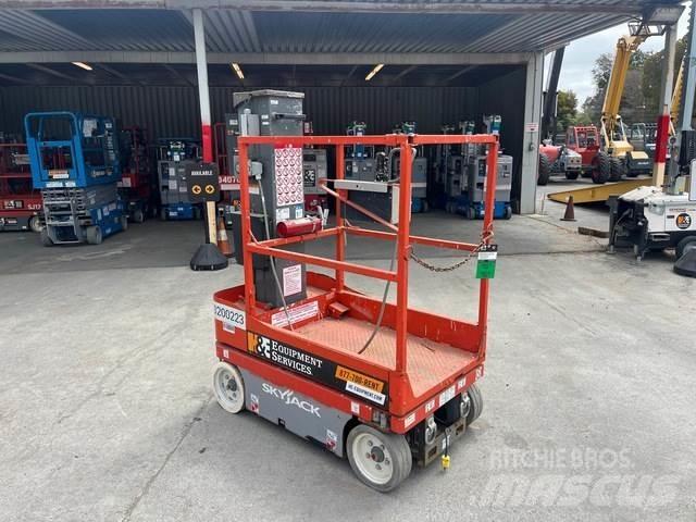 SkyJack SJ12 垂直昇降型リフト