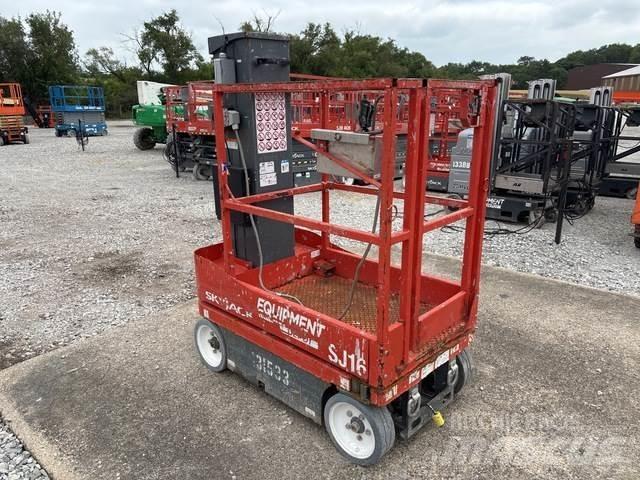 SkyJack SJ16 垂直昇降型リフト