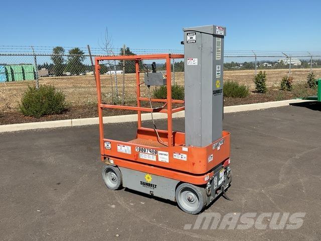 SkyJack SJ16 垂直昇降型リフト