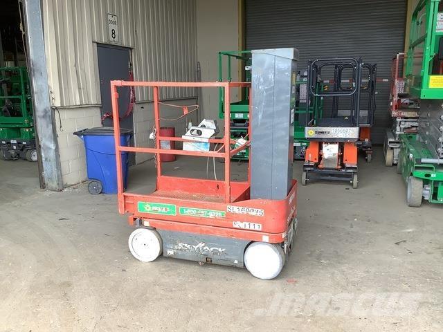 SkyJack SJ16 垂直昇降型リフト
