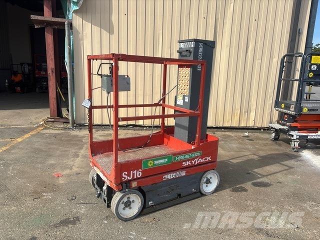 SkyJack SJ16 垂直昇降型リフト