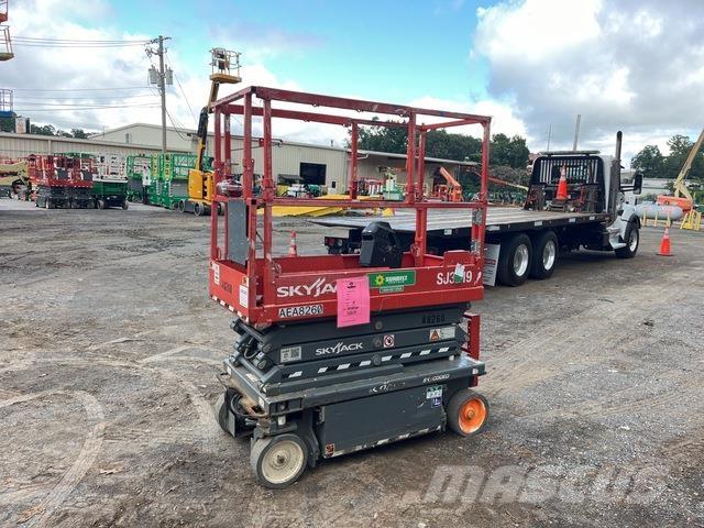 SkyJack SJ3219 シザースリフト
