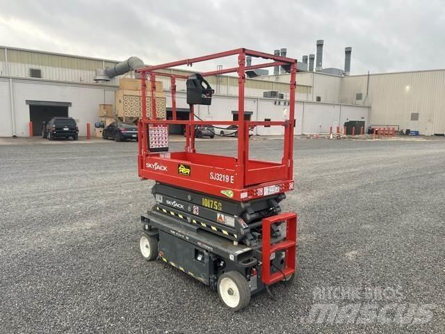 SkyJack SJ3219 シザースリフト
