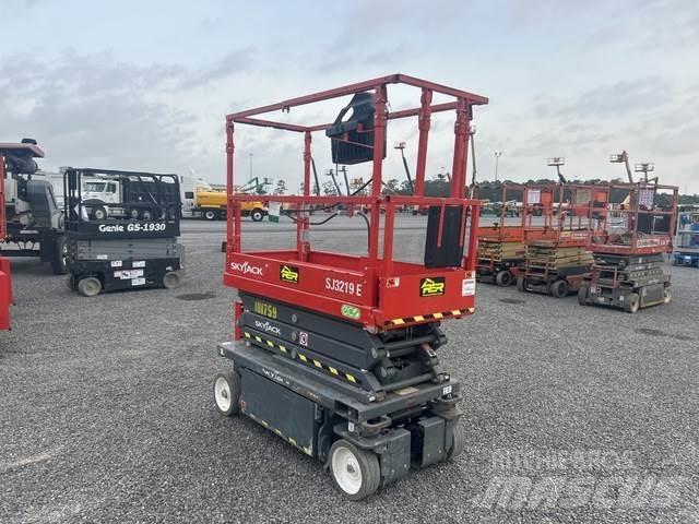 SkyJack SJ3219 シザースリフト