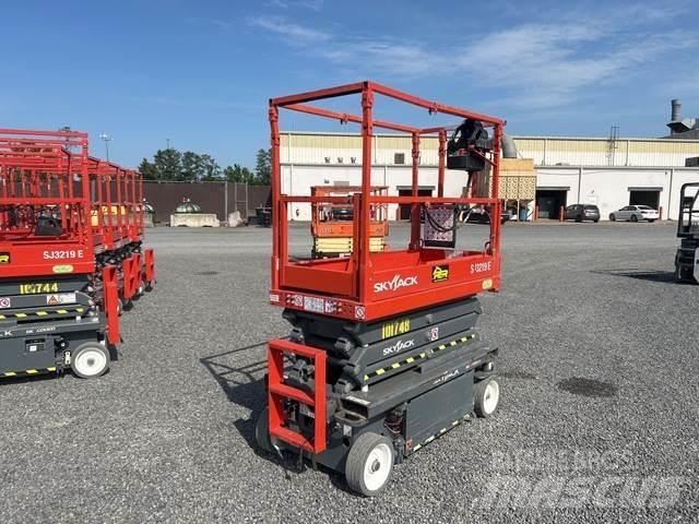 SkyJack SJ3219 シザースリフト