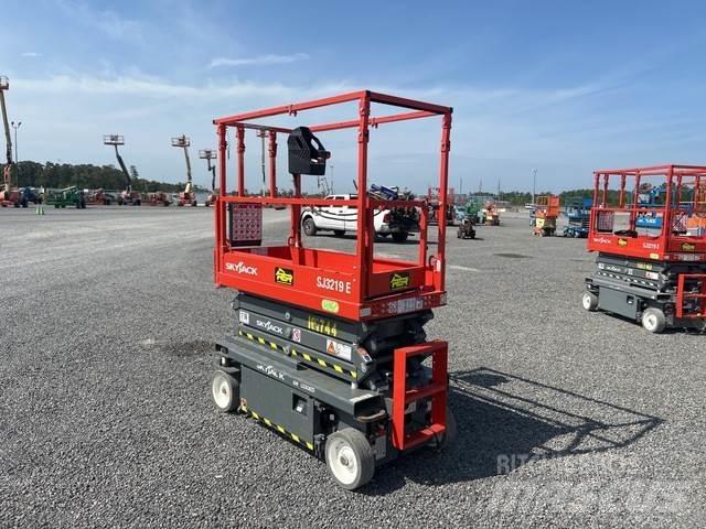 SkyJack SJ3219 シザースリフト