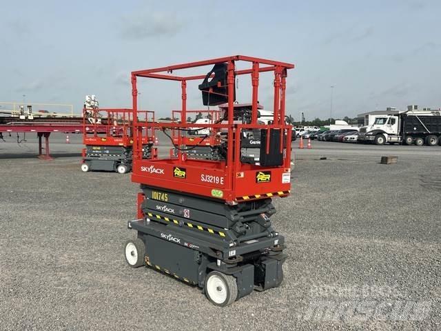 SkyJack SJ3219 シザースリフト